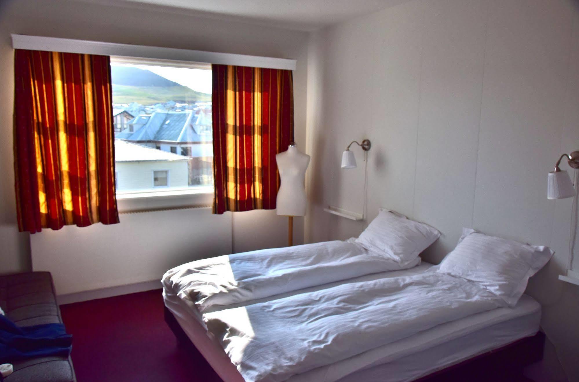 Guesthouse Hamar Вестманеяр Екстериор снимка