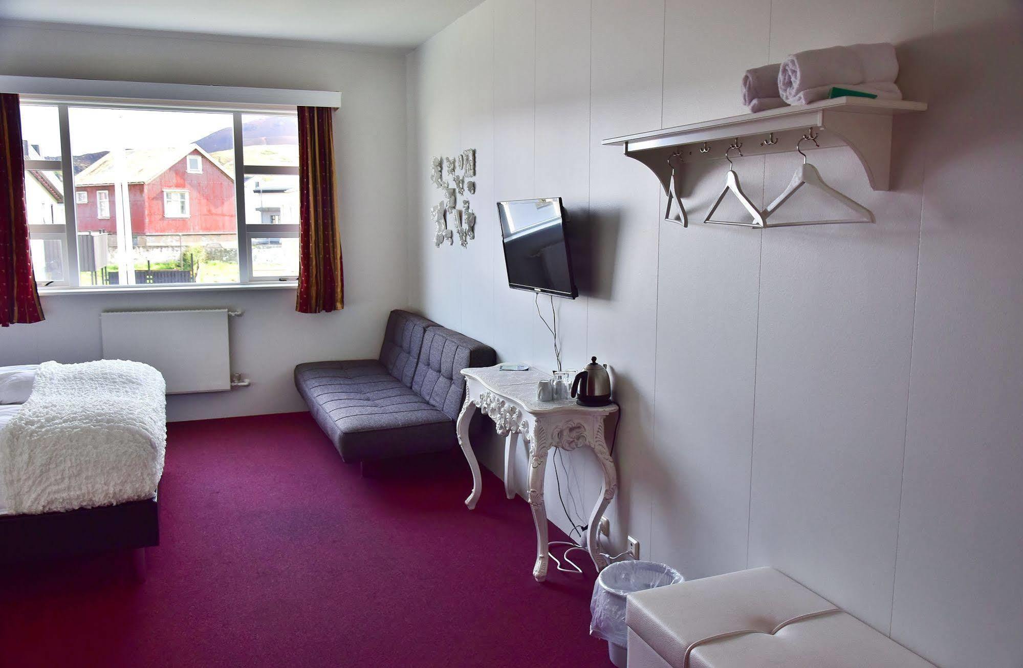 Guesthouse Hamar Вестманеяр Екстериор снимка