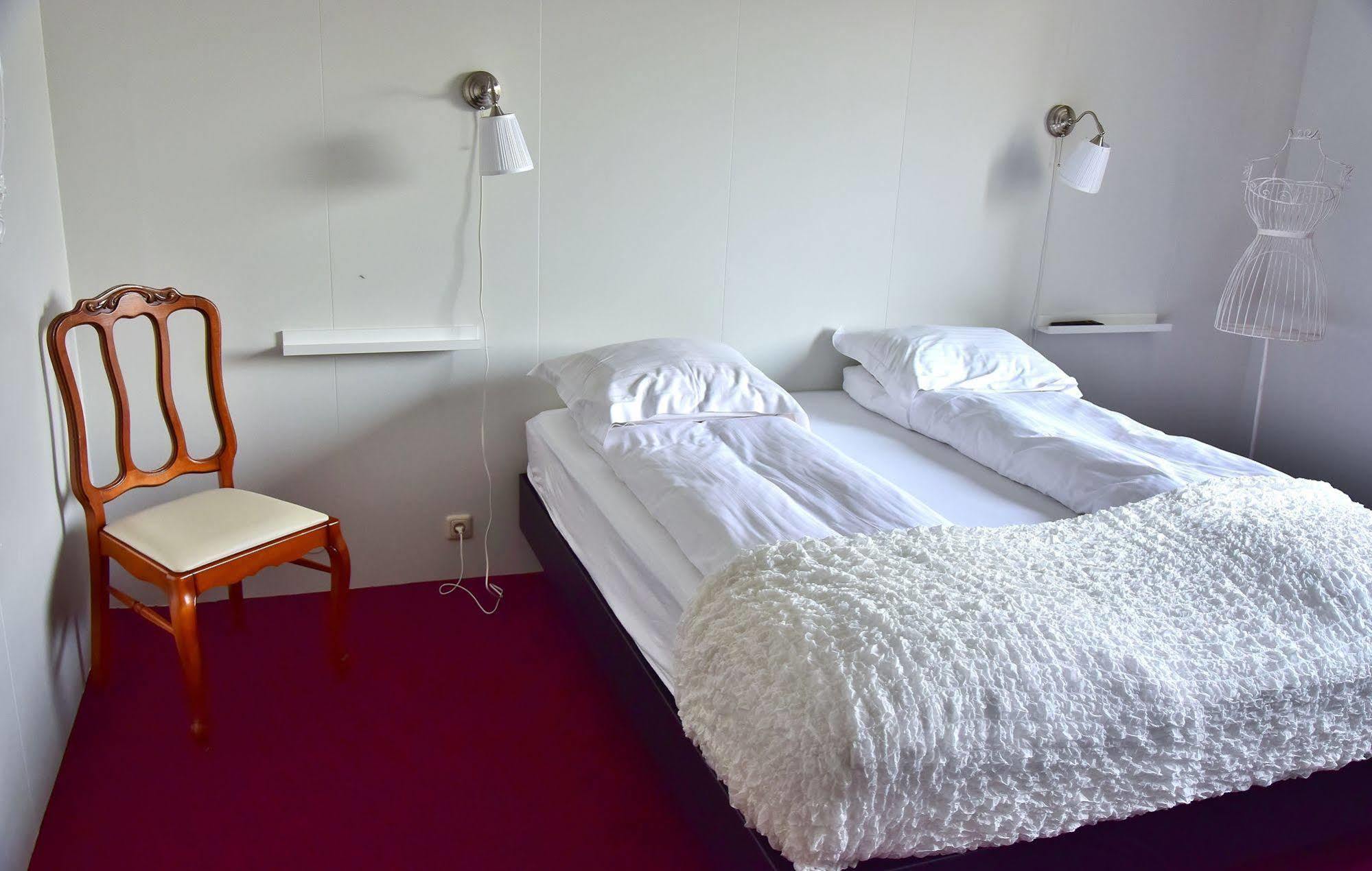 Guesthouse Hamar Вестманеяр Екстериор снимка